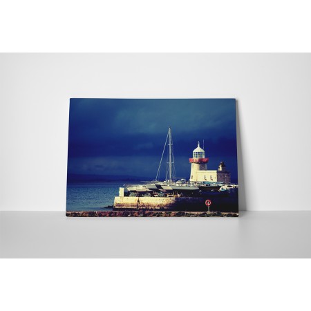 Kikötő a tengerparton