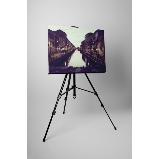 Házak a víz mentén