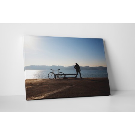 Biciklivel a vízparton