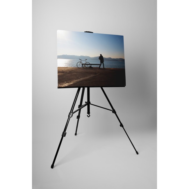 Biciklivel a vízparton