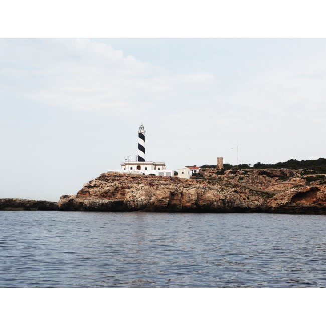 Csíkos világítótorony