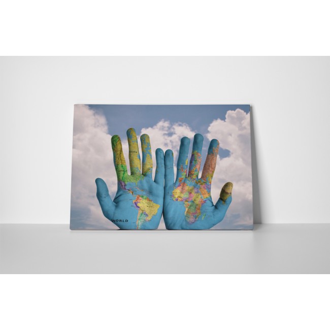 A világ a kezünkben van