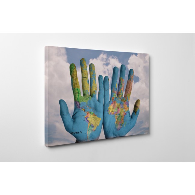 A világ a kezünkben van