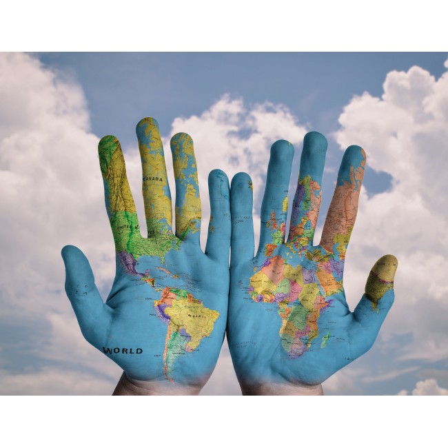 A világ a kezünkben van