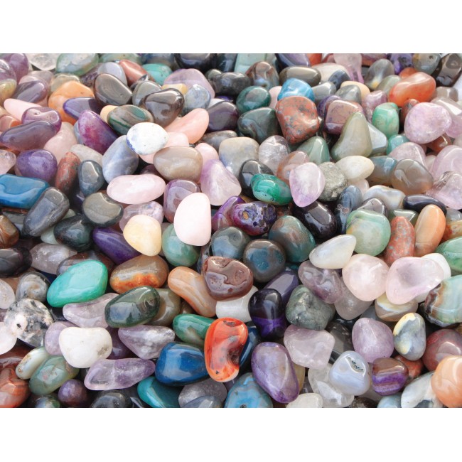 Színes ásványi kövek