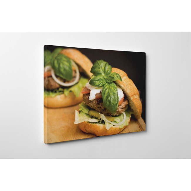 Hamburger bazsalikommal