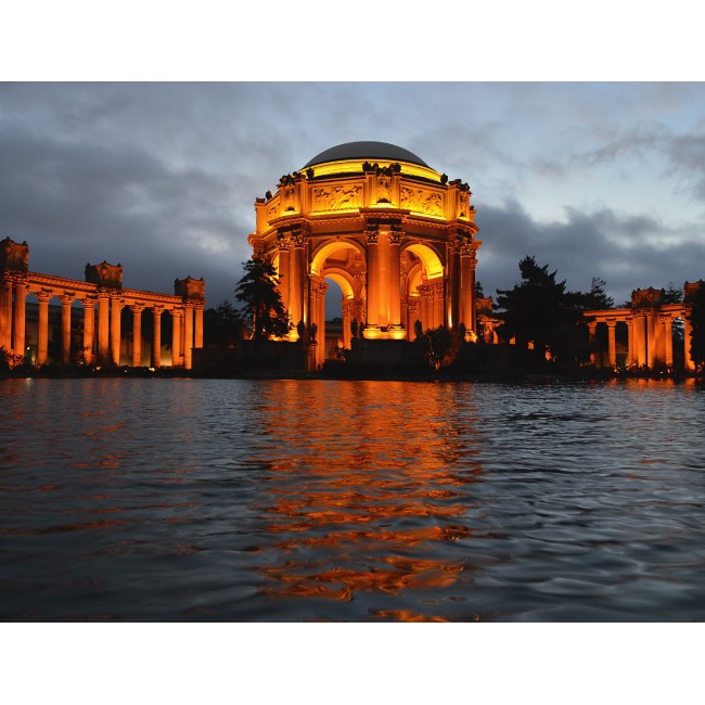 Pavilon az éjszakában