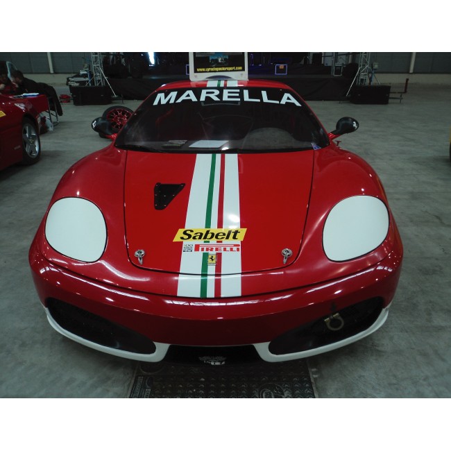 Fehér szemű Ferrari