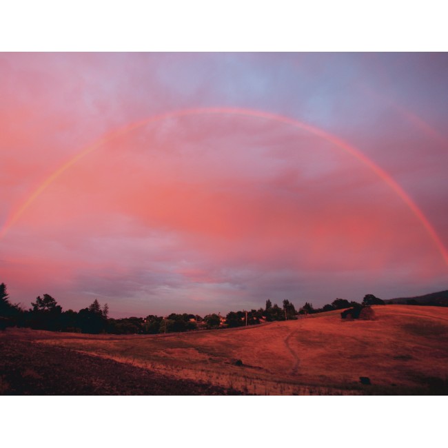 Szivárvány a naplementében