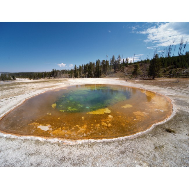 Gejzír kitörés előtt