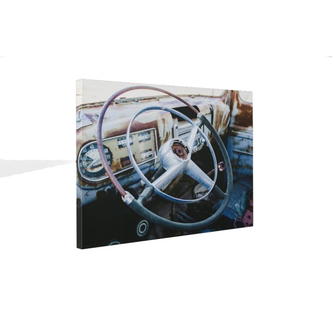 Lerobbant autó belülről