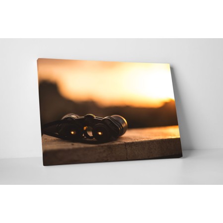 Távcső a napnyugtában