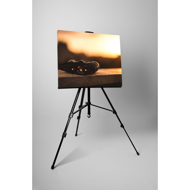 Távcső a napnyugtában