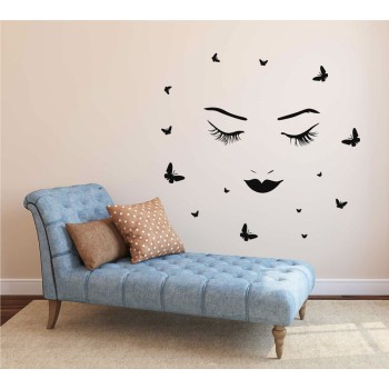 Nő pillangókkal - PVC fólia matrica