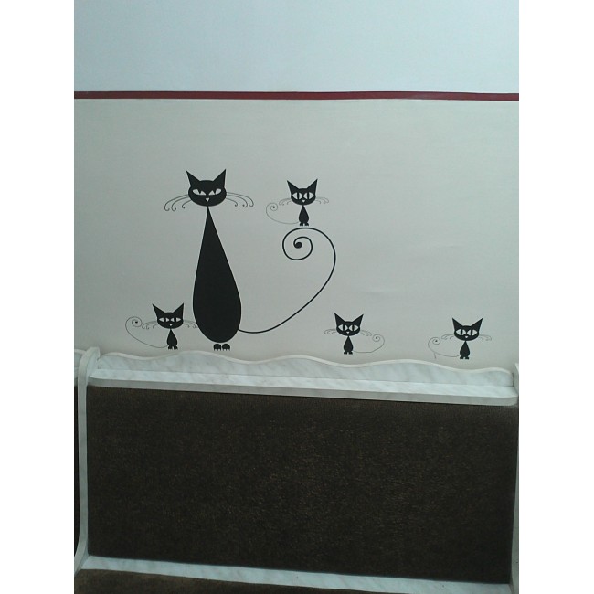 Macska família - Falmatrica / Faltetoválás