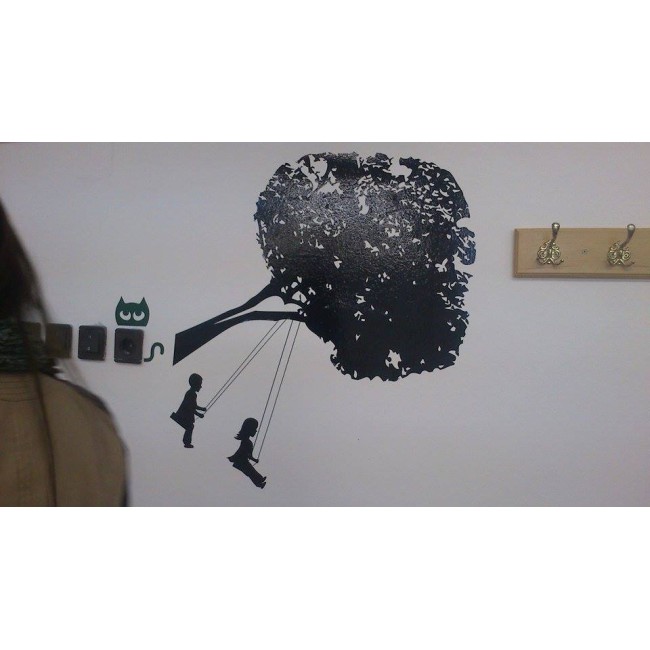 Hintázó gyerekek - Falmatrica / Faltetoválás -