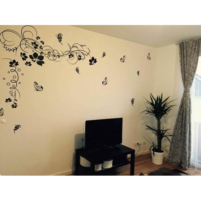 Futó virág és pillangók - Falmatrica / Faltetoválás -